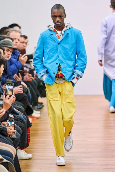 Look 12